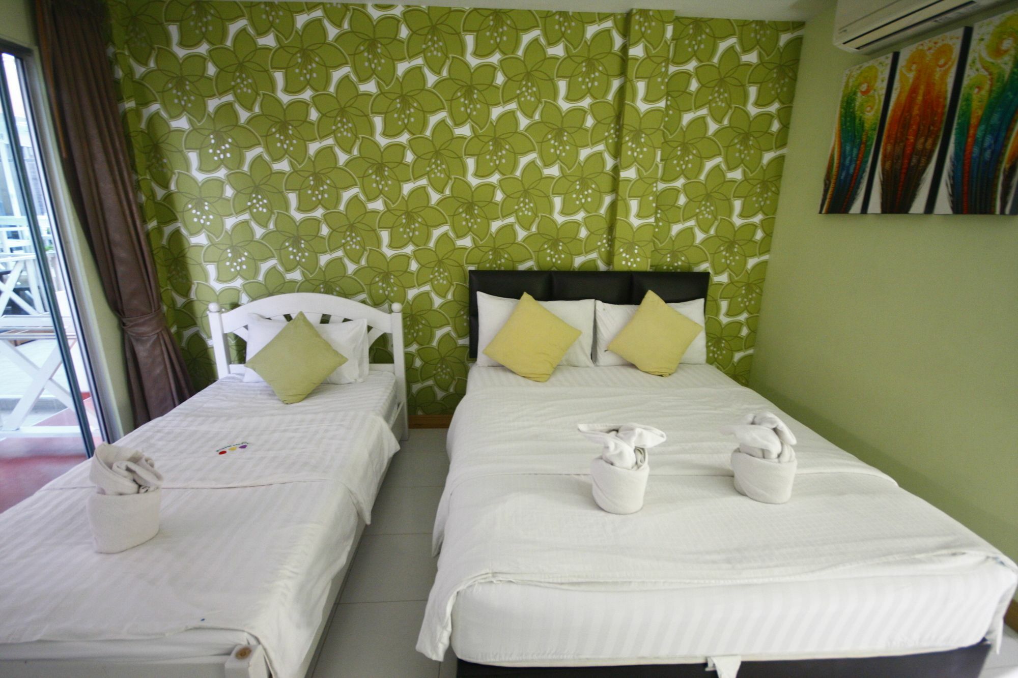 Tawaen Beach Resort Larn-sziget Kültér fotó